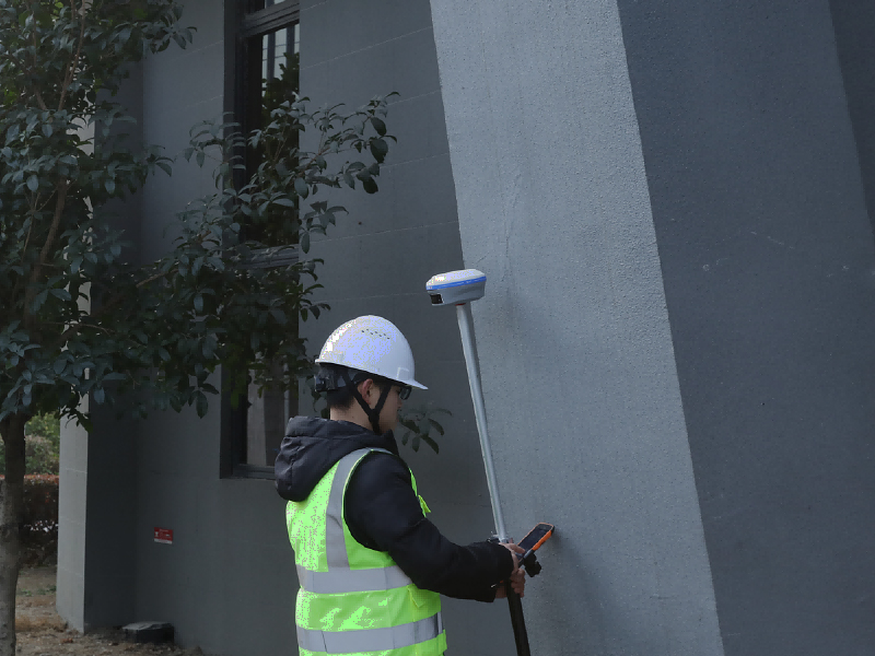 RTK測量儀多少錢一臺？2025年價格全解析，幫你省