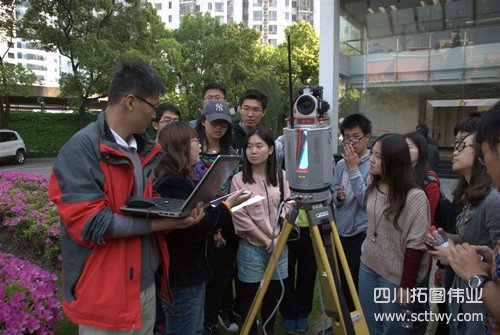 上海市測繪院在大學校園開展地理信息知識普及活動