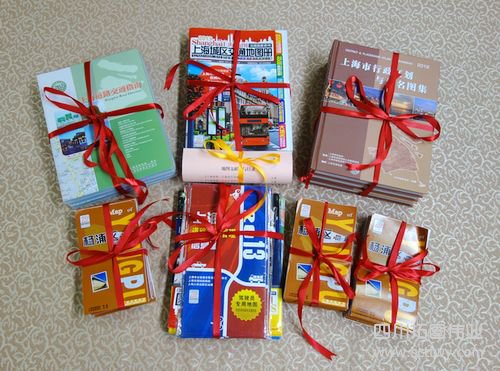 上海市測繪院向上海圖書館贈送地圖文獻