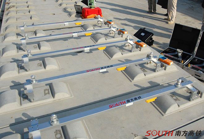 南方高鐵CRTSⅡ型軌道板精調系統